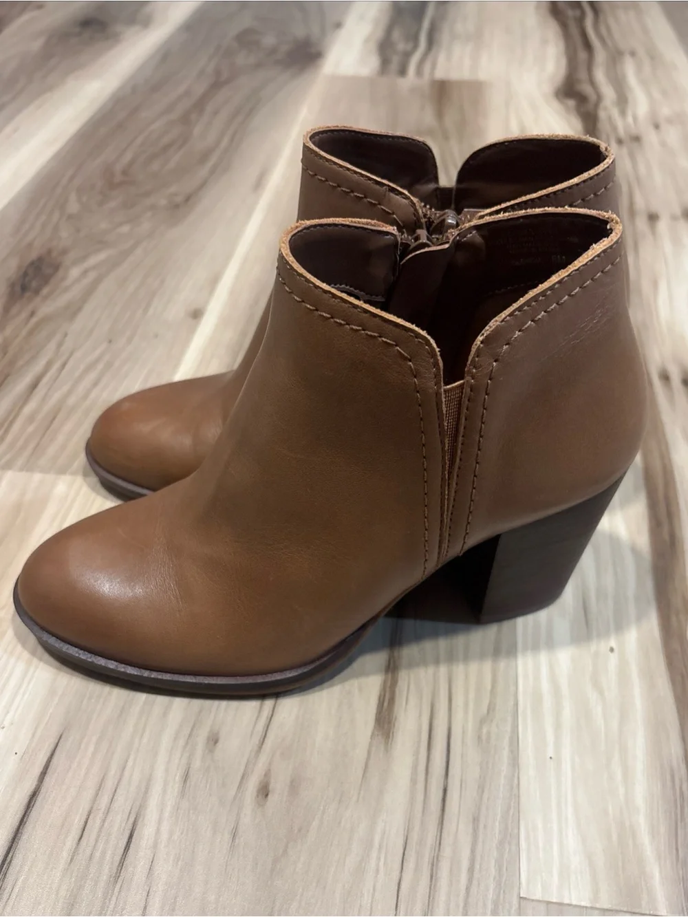 Alex Marie Women’s Heeled Booties Size 6 Beige Leather Upper